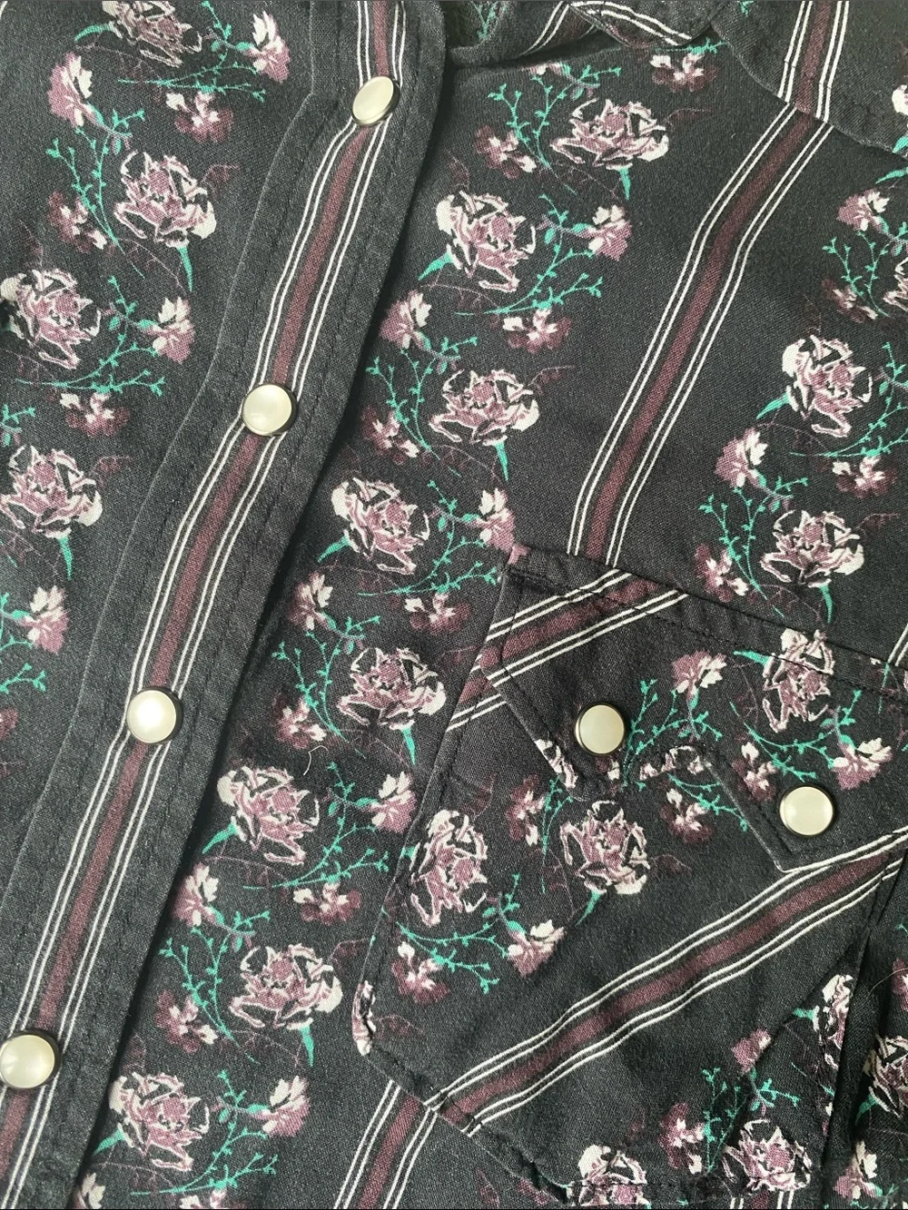 Cruel Denim black floral pearl snap western shirt - Picture 3 of 8